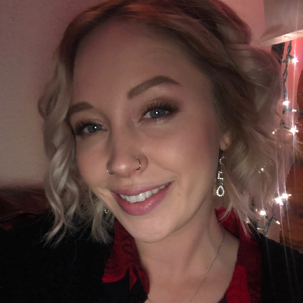 Meet your Posher, Kacey